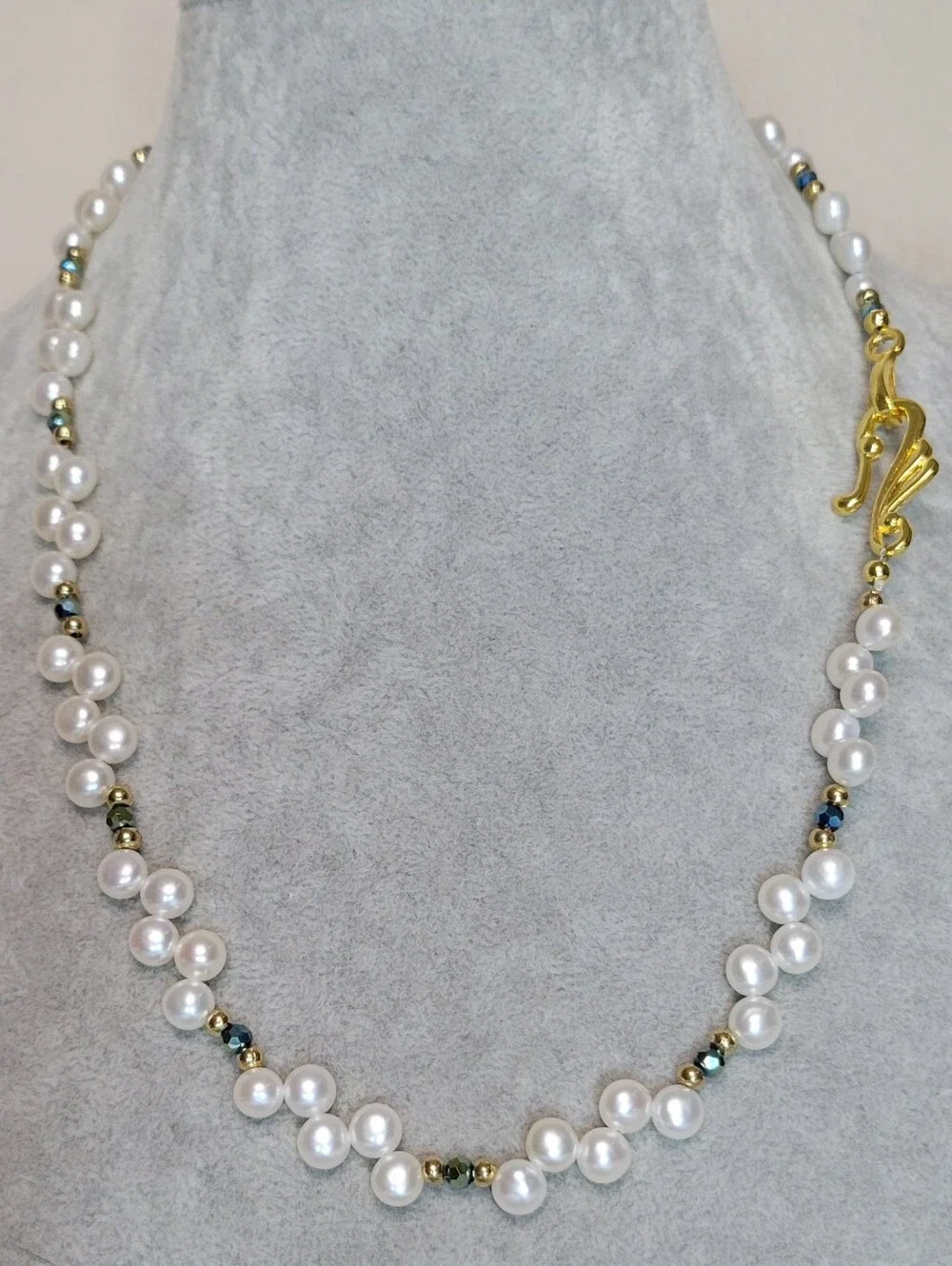 Freshwater Cultured Pearl Woven Zig-Zag Choker Necklace W/ Gold Tone Hook Clasp
